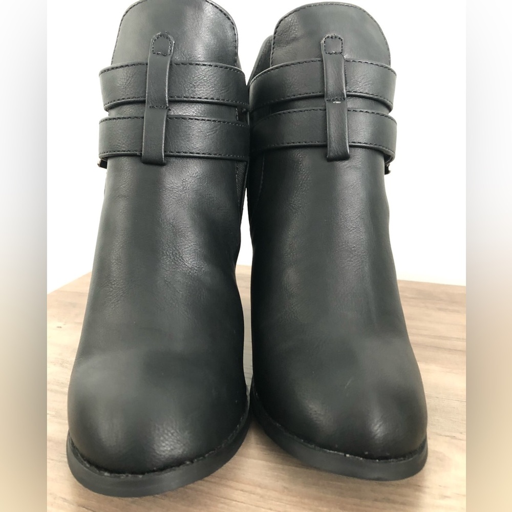 TOP Moda Black Heeled Booties - Picture 6 of 9